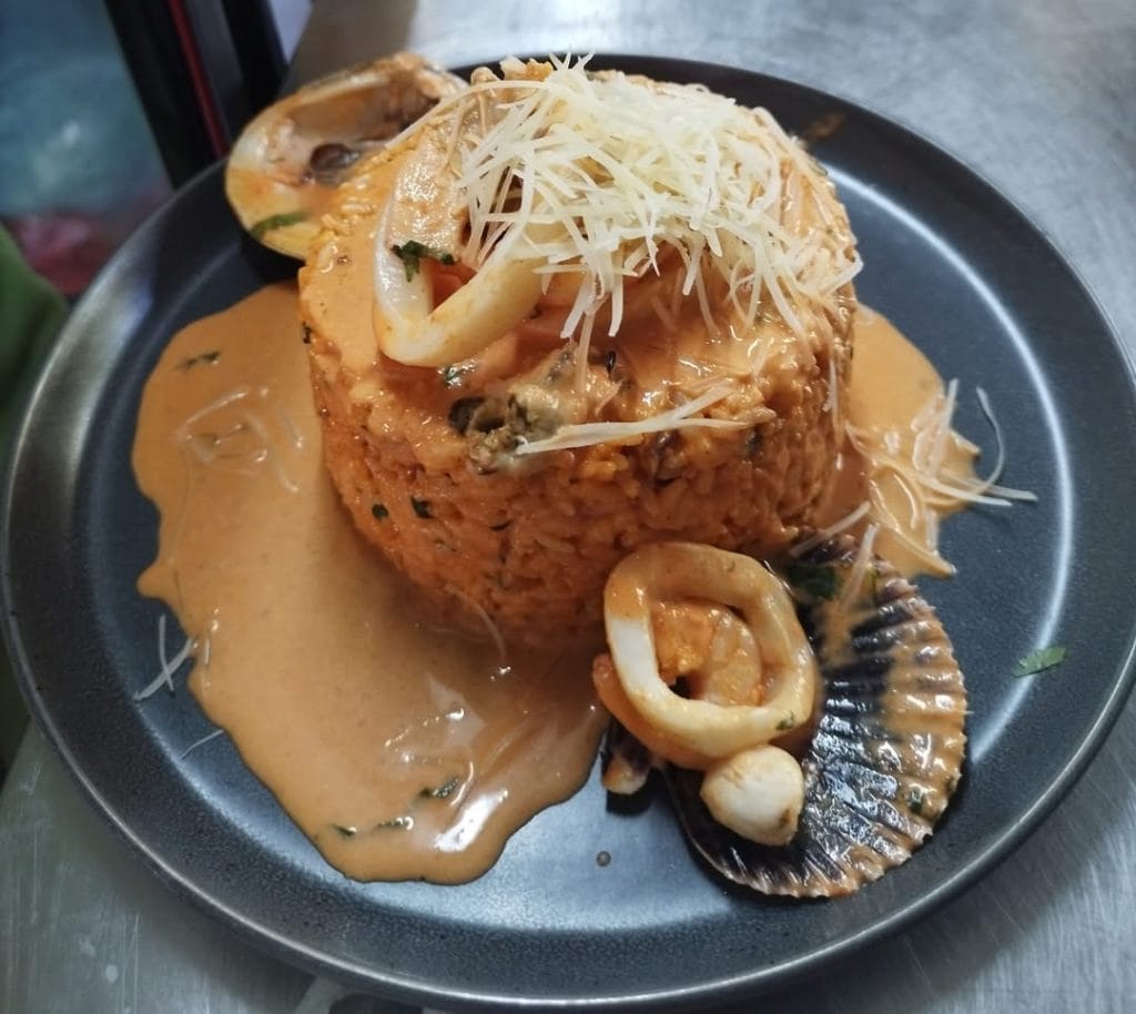 Arroz chaufa con mariscos